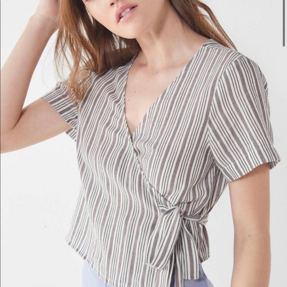 URBAN OUTFITTERS Pin Striped Wrap Crop Top - Picture 2 of 5